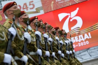 Военнослужащие во время генеральной репетиции парада в честь 75-летия Победы в Великой Отечественной войне в Екатеринбурге