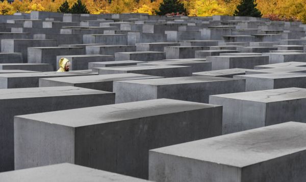 Мемориал жертвам холокоста в Берлине