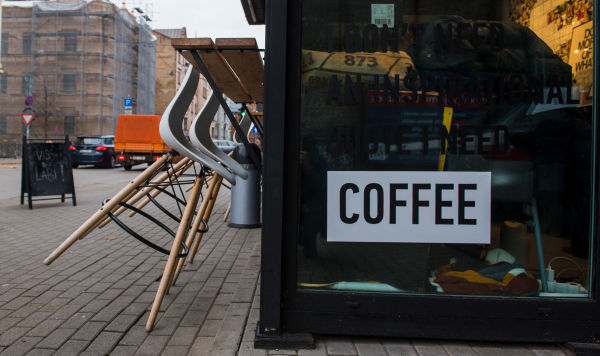 Закрытая кофейня в Риге