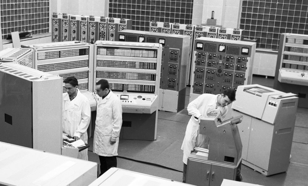 Советская электронная вычислительная машина БЭСМ-6 в Московском институте электронной техники, 1 июля 1969
