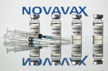Вакцина компании Novavax, иллюстративное фото