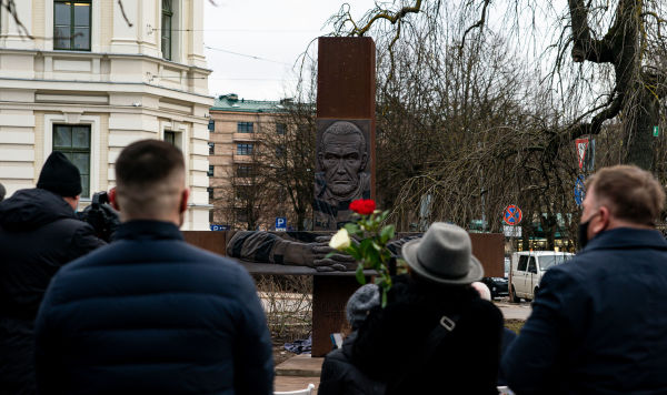 Торжественное открытие памятника борцу за независимость Латвии Гунару Астре в Риге, 21 января 2022
