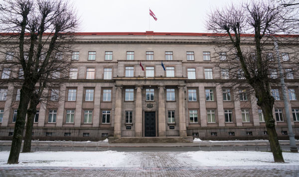 Здание Кабинета министров Латвии в Риге