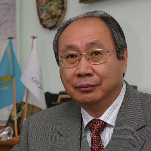 Директор Исследовательского института международного и регионального сотрудничества Казахстана Булат Султанов
