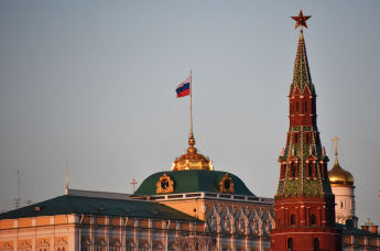 Большой Кремлевский дворец и Водовзводная башня Московского Кремля
