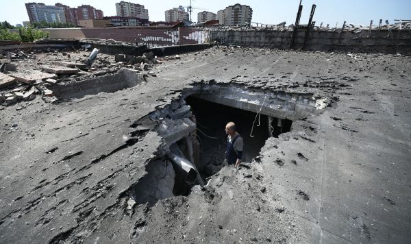 Последствия обстрела роддома в Донецке, 14 июня 2022