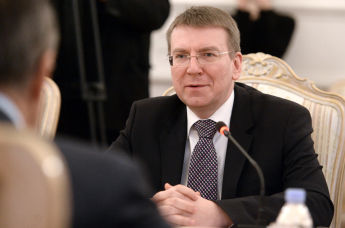 Глава МИД РФ Сергей Лавров провел рабочую встречу с главой МИД Латвии Эдгаром Ринкевичем