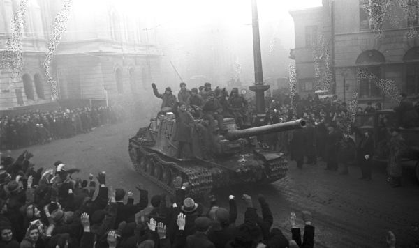 Освобождение 19 января 1945 г. войсками 1-го Белорусского фронта польского города Лодзь (Варшавско-Познанская операция)