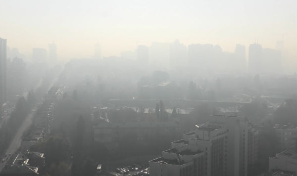 Загадочный смог над Украиной: жители задыхаются, власти молчат