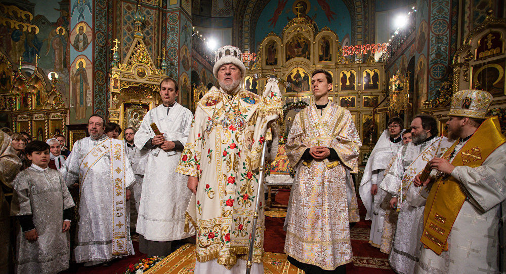 Митрополит Рижский и всея Латвии Александр в кафедральном соборе Рождества Христова города Риги