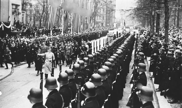 Парады Лейбштандарта СС Адольфа Гитлера в Берлине
