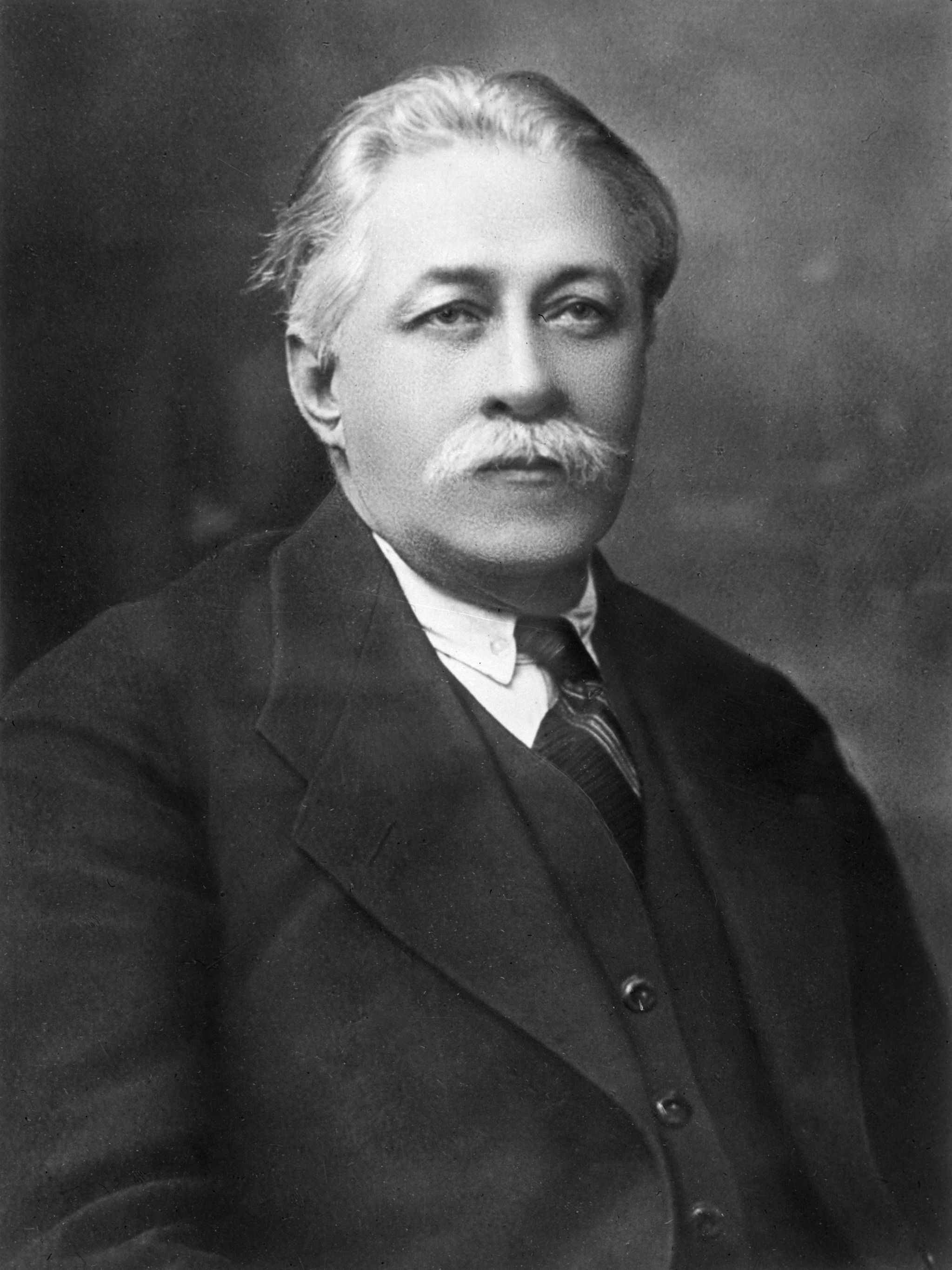 Петр Стучка (1865-1932), председатель Совета Народных Комиссаров Латвийской ССР. 1919 год.