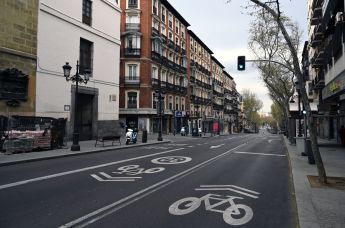 Опустевшие улицы Мадрида. В Испании в связи со вспышкой коронавируса COVID-19 действует всеобщий карантин, ограничивающий передвижение людей по улицам