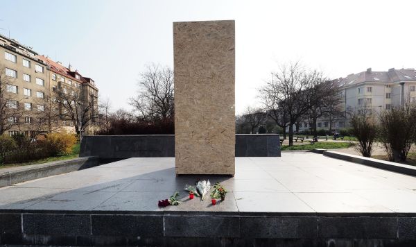 Место, где находился памятник маршалу СССР Ивану Коневу в Праге