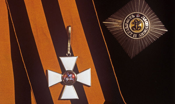 Звезда и знак (крест) ордена Святого Георгия I степени. 