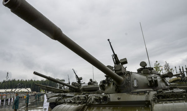 Советский средний танк Т-55 на торжественном открытии Международного военно-технического форума "Армия-2015"
