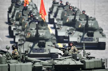 Военная техника во время генеральной репетиции парада в честь 75-летия Победы в Великой Отечественной войне в Москве