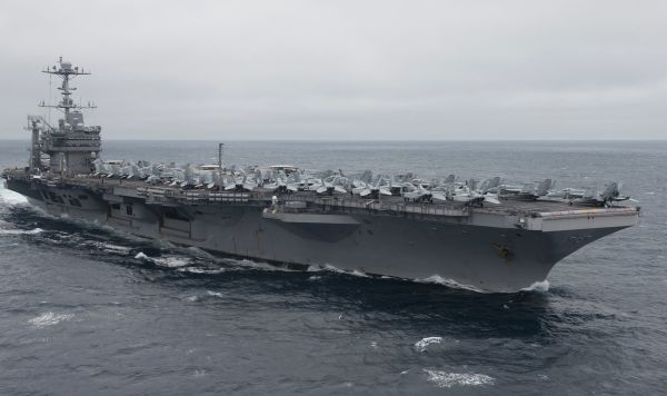 Ударная группа ВМС США во главе с авианосцем Harry Truman покинула порт Норфолк
