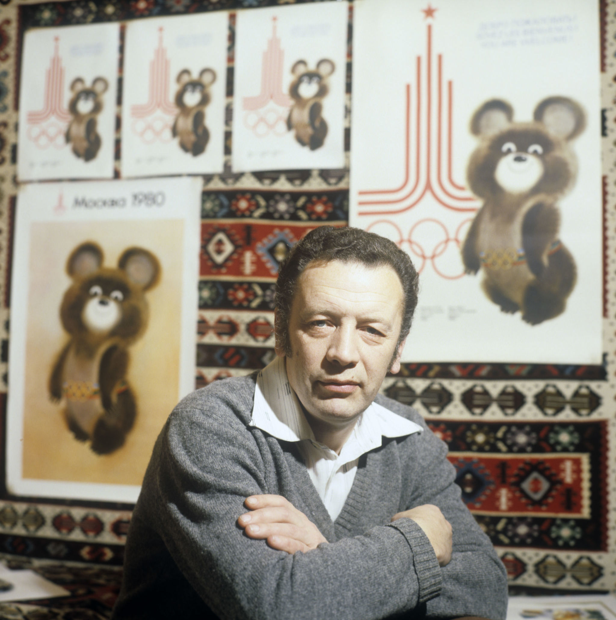 Московский художник Виктор Александрович Чижиков, автор талисмана XXII летних олимпийских игр – медвежонка Мишки