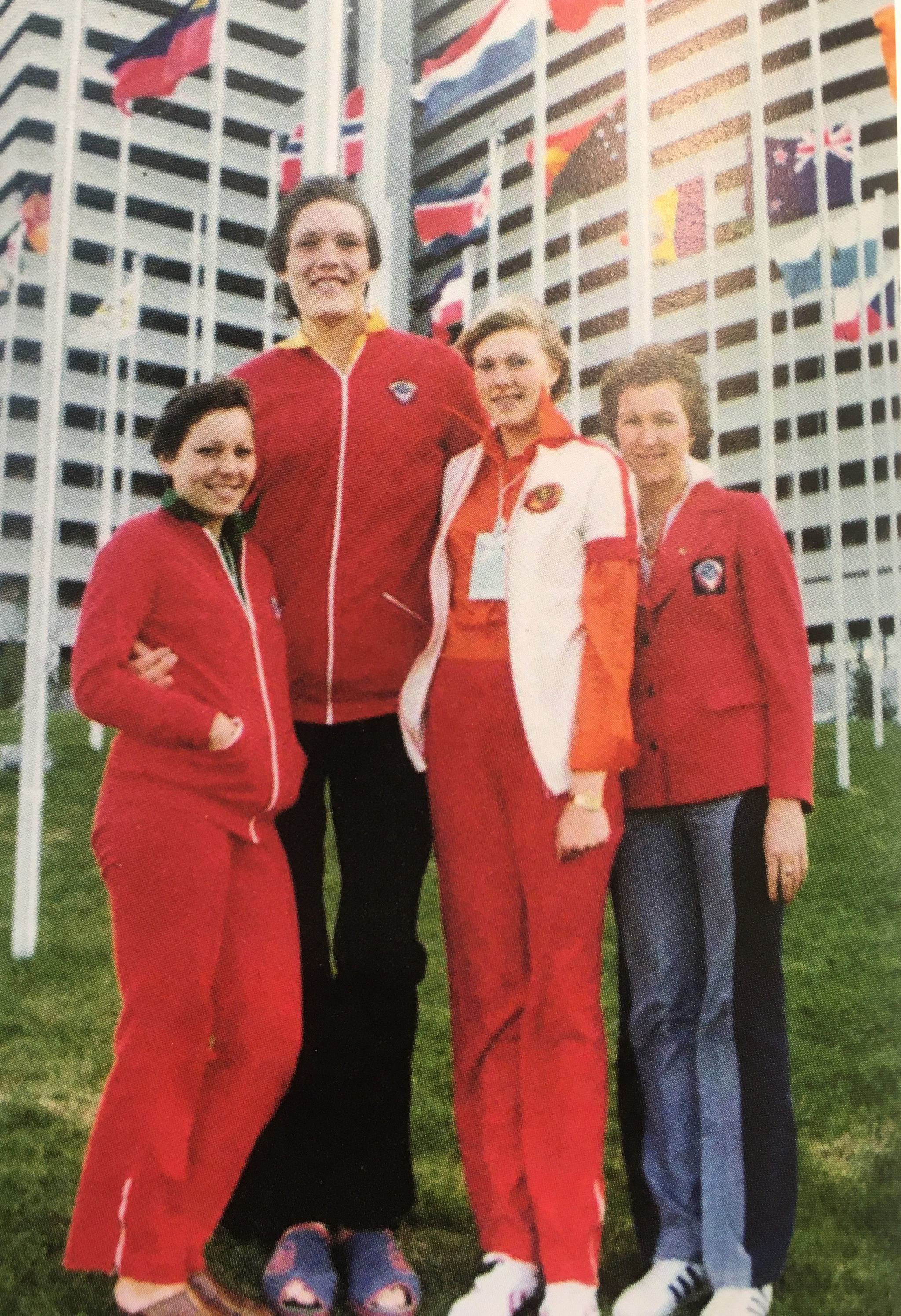 Ульяна Семенова (вторая слева) во время Олимпиады в Монреале, 1976 год