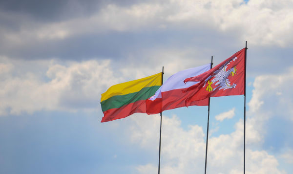 Флаги Польши и Литвы