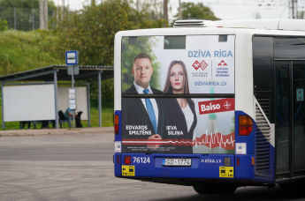 Предвыборный плакат Эдварда Смилтенса и Иевы Силини (Нацблок и ЛОР)