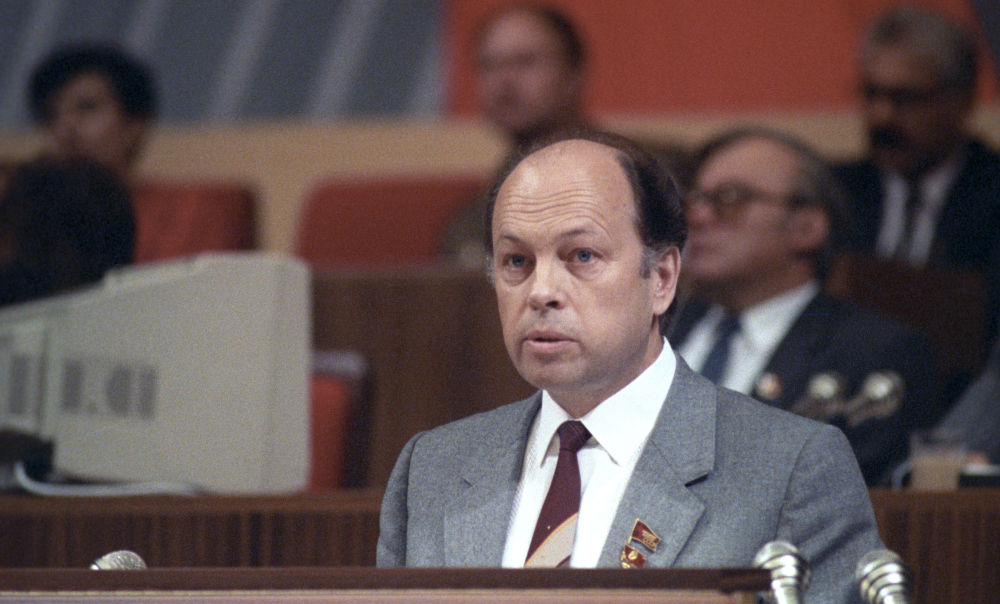 Первый секретарь ЦК Коммунистической партии Латвии Альфред Петрович Рубикс на XXVIII съезд КПСС.