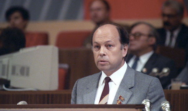Первый секретарь ЦК Коммунистической партии Латвии Альфред Петрович Рубикс на XXVIII съезд КПСС.