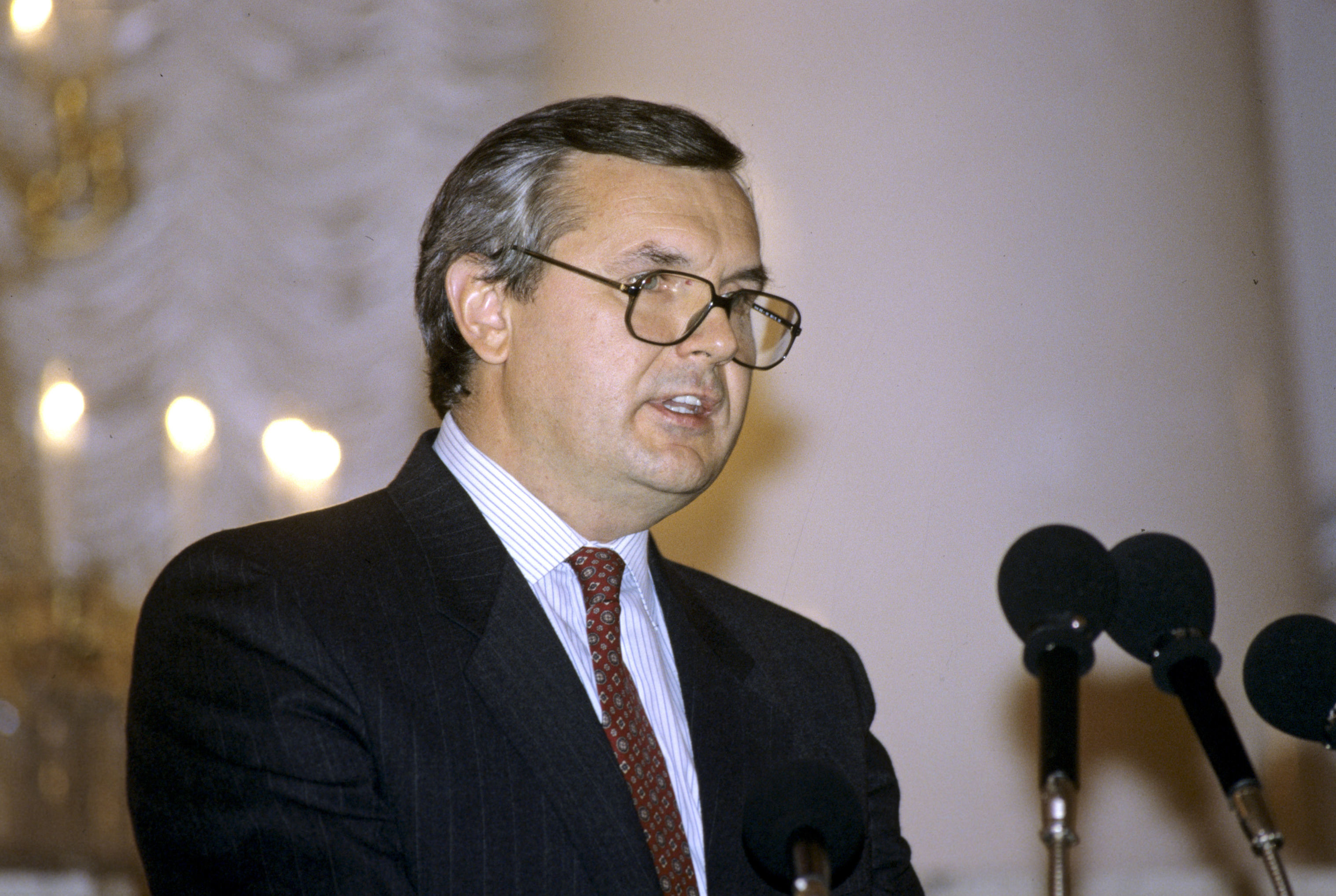 Янис Юрканс, министр иностранных дел Латвии. Конференция по человеческому измерению СБСЕ (Совещание по безопасности и сотрудничеству в Европе), 1991.