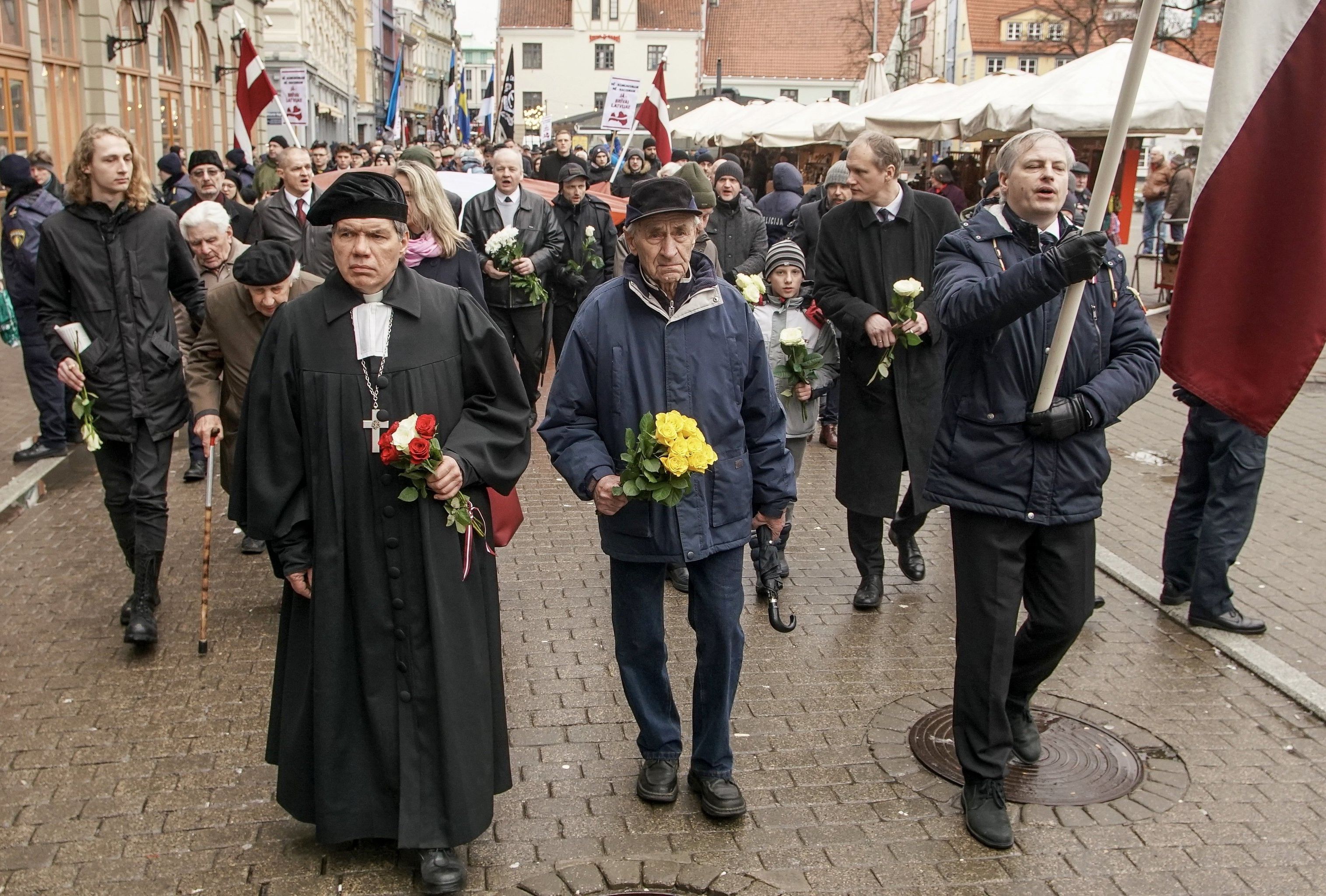 Шествие легионеров Waffen SS в Риге. Во главе колонны Пастор Гунтис Калме, 16 марта 2019