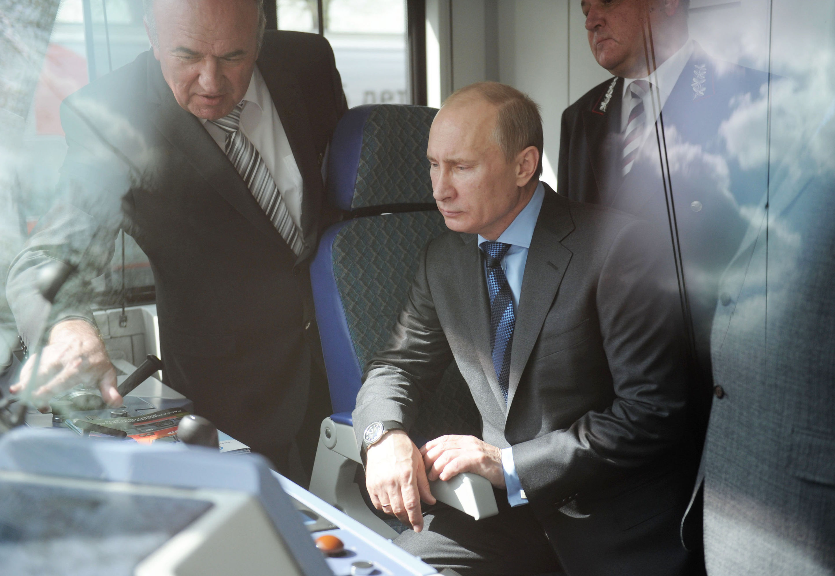Владимир Путин посещает Центр научно-технического развития ОАО "Российские железные дороги"