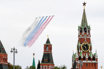 Штурмовики Су-25 на воздушном параде Победы в Москве