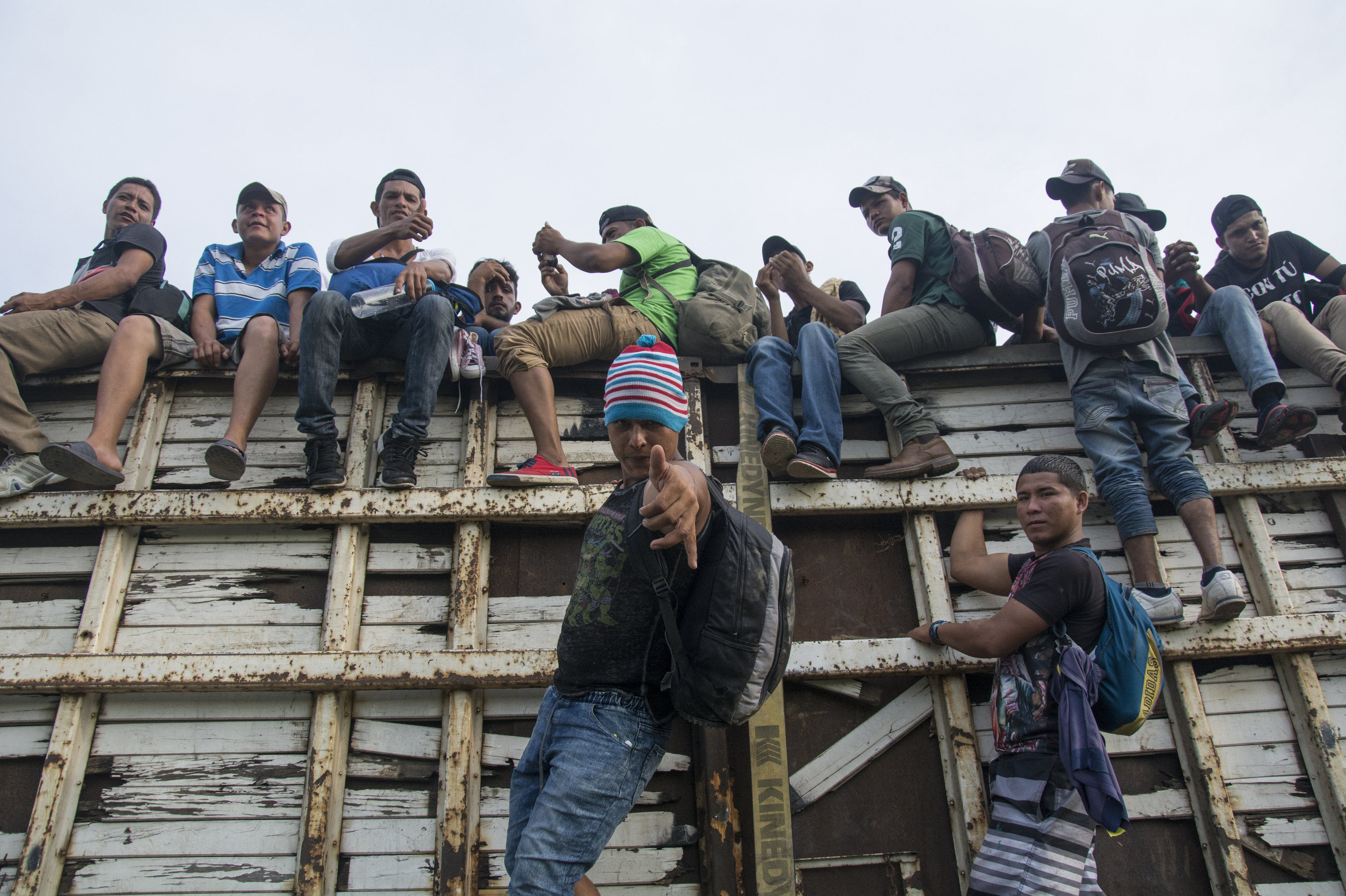 Караван мигрантов из Гондураса направляется в США