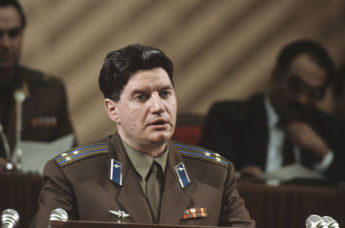 Виктор Имантович Алкснис на заседании IV съезда народных депутатов СССР