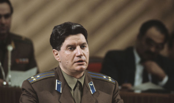 Виктор Имантович Алкснис на заседании IV съезда народных депутатов СССР