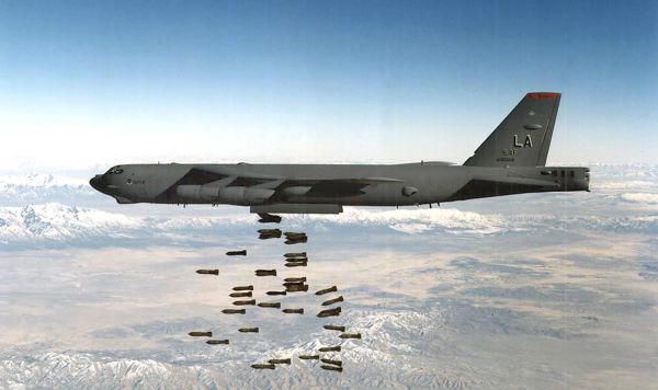 Cтратегические бомбардировщики B-52H ВВС США