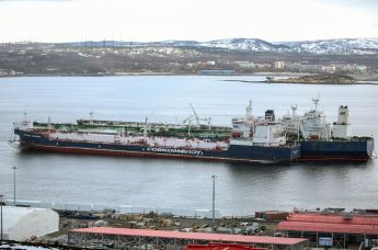 Головное судно "Штурман Альбанов" серии арктических челночных танкеров