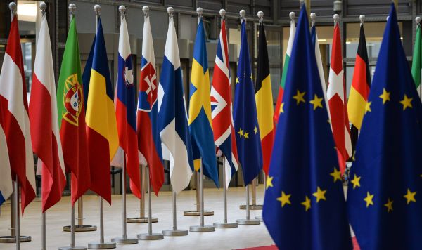 Флаги стран-участников саммита ЕС в Брюсселе