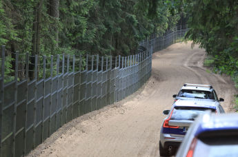Машины агентства ЕС по безопасности внешних границ (FRONTEX) патрулируют границу Литвы с Белоруссией