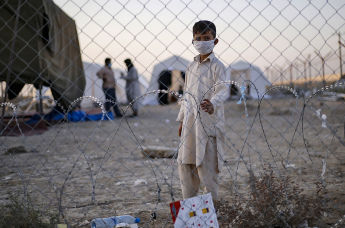 Мальчик-беженец на границе Афганистана и Ирана, 19 августа 2021