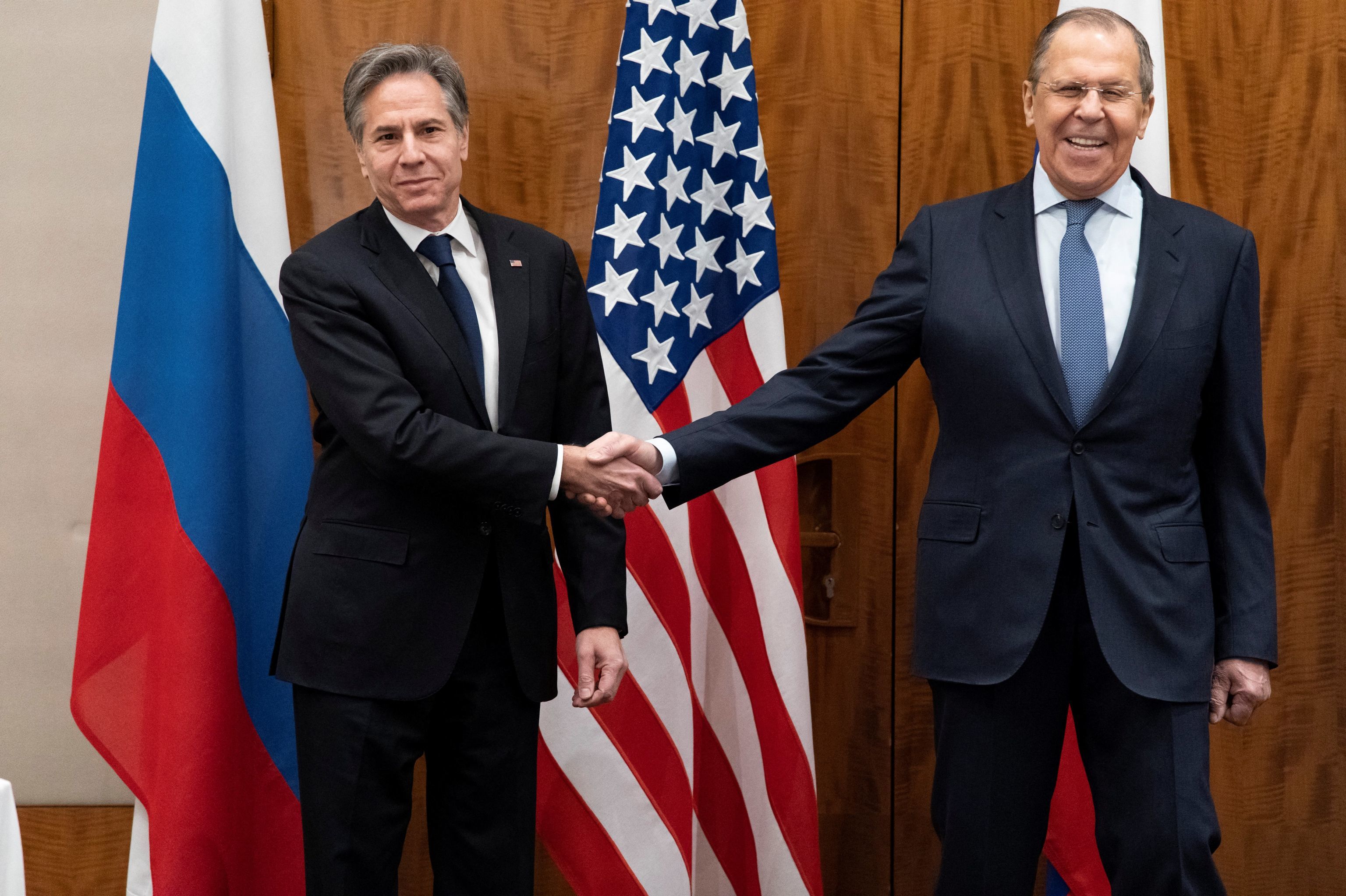 Госсекретарь США Энтони Блинкен и глава МИД РФ Сергей Лавров на встрече в Женеве, 21 января 2022