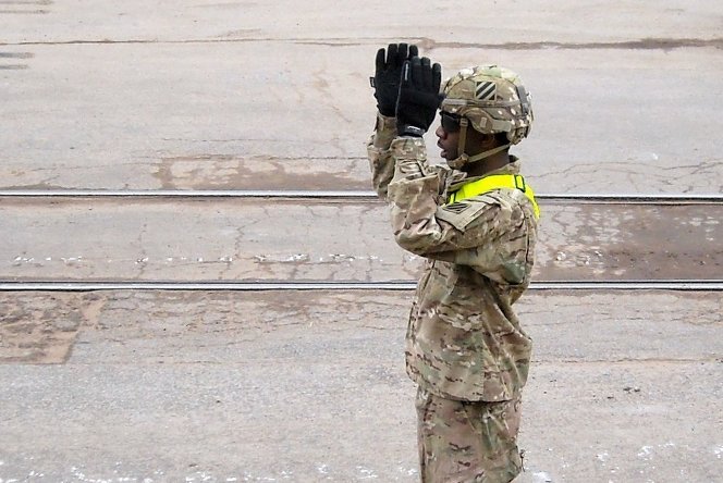 Американские военные быстро освоились в Риге. В Ригу прибыла американская военная техника.