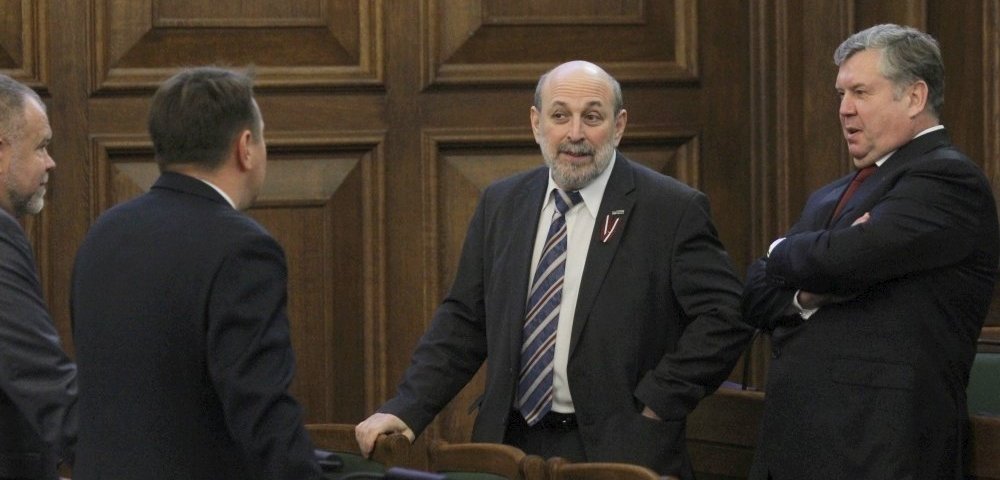 Депутаты от партии «Согласие» Янис Урбанович и Борис Цилевич.
