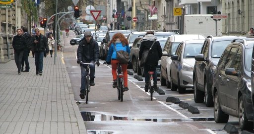 Велосипедная дорожка в Риге.