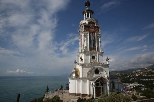 Крым. Церковь-маяк во имя св. Николая Мирликийского. Возле Рыбачьего. Крым. Церковь-маяк во имя св. Николая Мирликийского. Возле Рыбачьего.