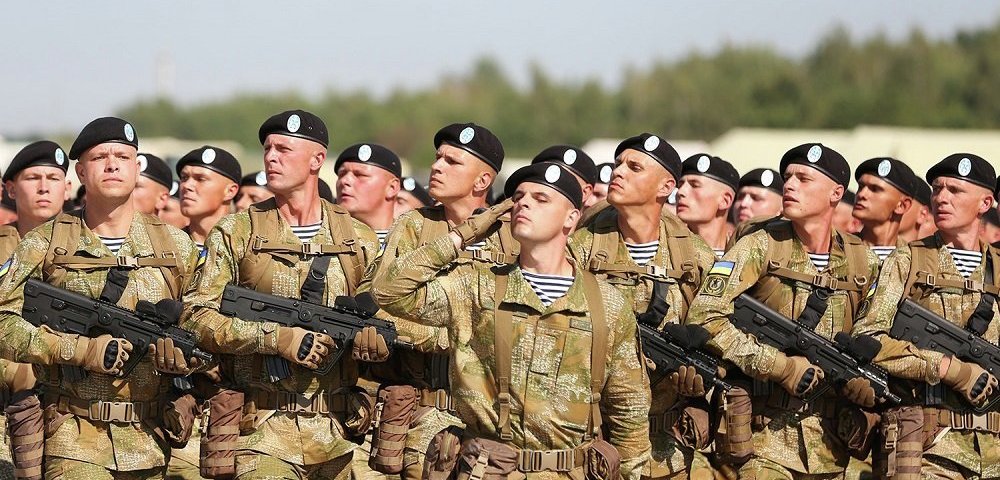 Армия Украины продемонстрировала новую парадную форму.