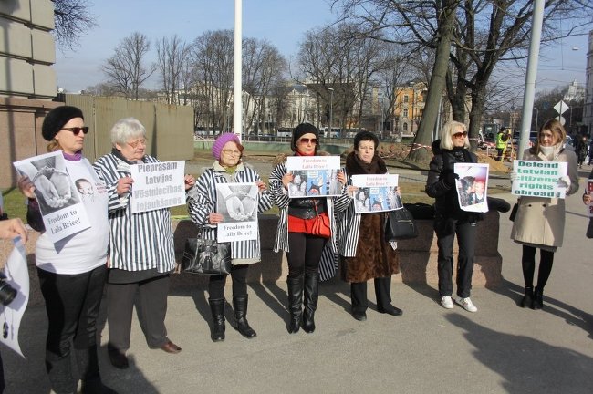 Пикет у МИД Латвии в поддержку Лайлы Брице. Пикет у МИД Латвии в поддержку Лайлы Брице.