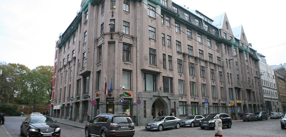 Министерство образования и науки Латвии.