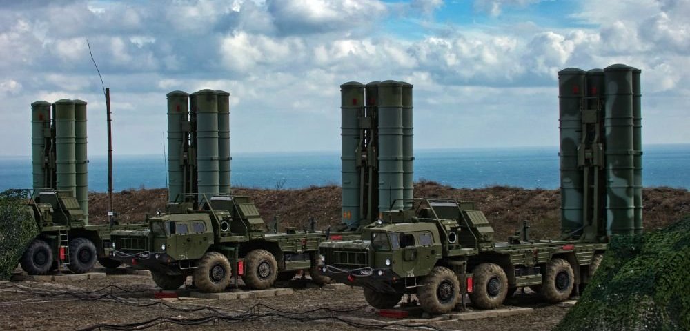 В Крыму впервые заступил на дежурство зенитно-ракетный полк с С-400 «Триумф».