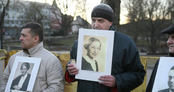 Пикет в память жертв латвийских гетто и концентрационных лагерей.
